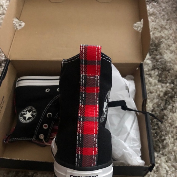 Girls Converse Size 1 - Picture 2 of 3